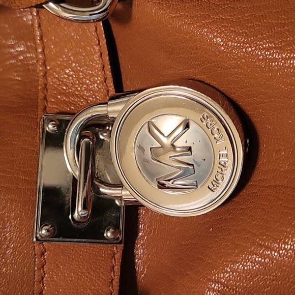 Michael Kors Large Bag - Picture 2 of 8